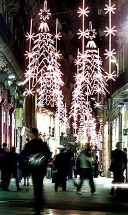 La calle de Santa Anna, en pleno Barri Gòtic, ayer por la tarde.