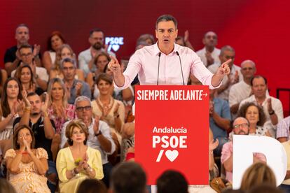 El Centro de Investigaciones Sociológicas (CIS) pronostica que si hoy se celebraran elecciones generales, sería el PSOE quien ganaría los comicios, y lo haría con el 33,5% de los votos, 1,8 puntos por delante del PP, que fue el partido vencedor de las generales celebradas el pasado 23 de junio.