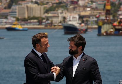 Emmanuel Macron y Gabriel Boric en Valparaíso, Chile, el 21 de noviembre de 2024.