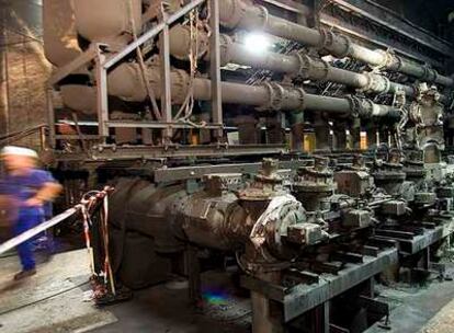 Interior de la subestación eléctrica de Maragall incendiada el lunes.