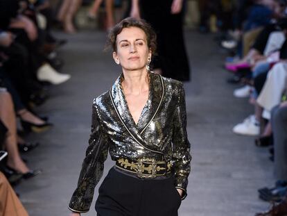Etro regresa a la pasarela custodiado por un desfile de súpermodelos históricas
