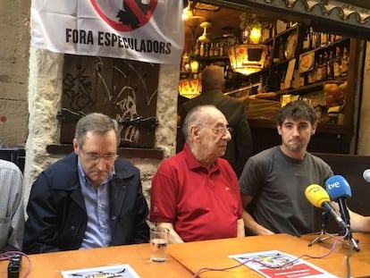 Representants veïnals del barri Gòtic de Barcelona exigeixen que s'aturi la subhasta d'habitatge de la Generalitat.