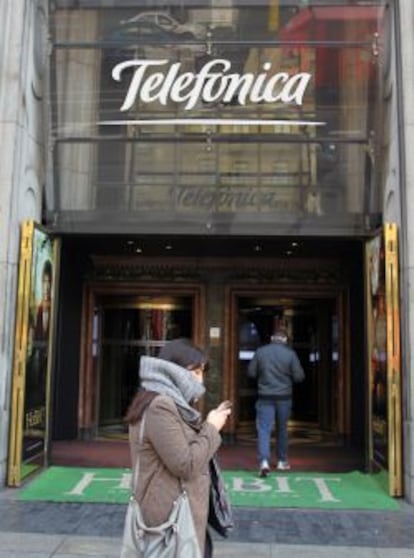 Logotipo de Telef&oacute;nica en la antigua sede de Gran V&iacute;a.