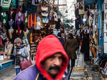 Puestos comerciales en el centro de Túnez, el 17 de febrero.