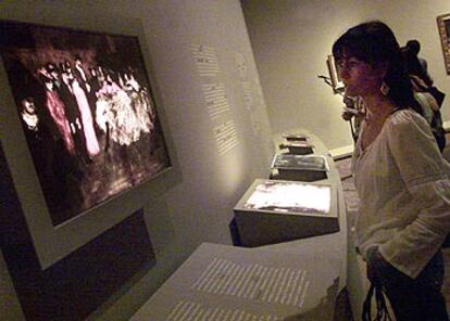 Transparencia del <i>picasso</i> oculto tras <i>Rue de Montmartre,</i> en el Museo Guggenheim.