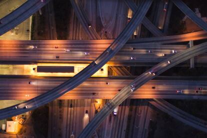 Vista aérea del tráfico en Los Ángeles