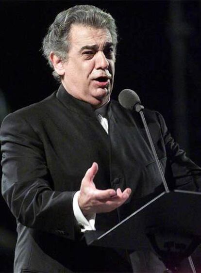 El cantante Plácido Domingo actuará como barítono interpretando el papel protagonista de la obra <i>Simón Boccanegra</i> de Verdi en 2009, cumpliendo así uno de sus sueños.