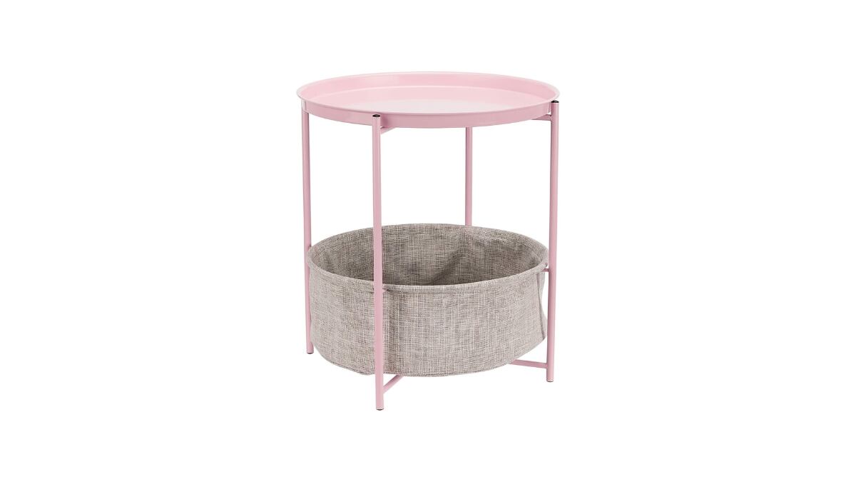 Mesa auxiliar con almacenaje extra.