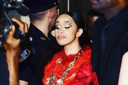 Cardi B abandonó la fiesta con un golpe en su ceja.