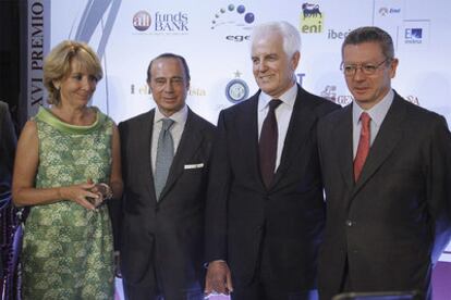 Aguirre y Gallardón, durante la entrega de los XVI Premios Tiépolo que concede la Cámara de Comercio Italiana.