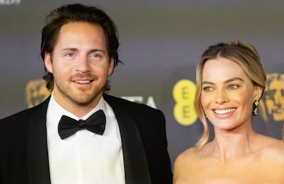 Margot Robbie y Tom Ackerley hijo