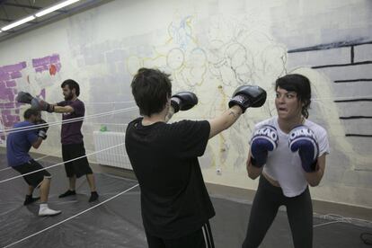 Clase de karate en la Ingobernable