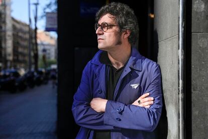 El escritor Miqui Otero, retratado en Barcelona este abril.