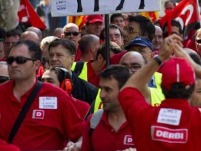 Protesta de los trabajadores de Derbi, el año pasado.