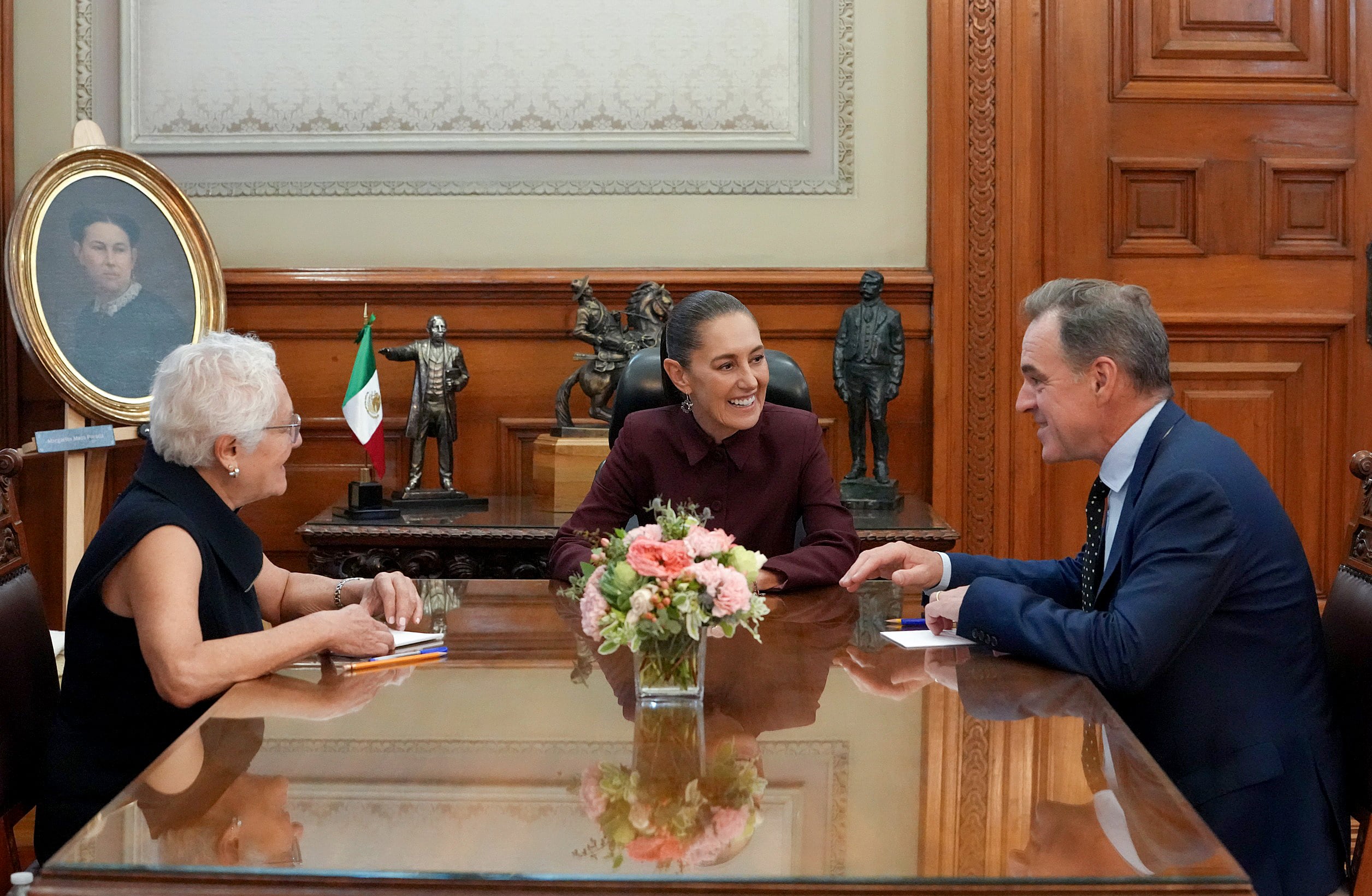 ¿De qué habrán hablado Sheinbaum y Ferguson?