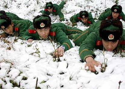 Soldados chinos durante un ejercicio militar a principios de año.