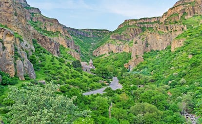 El monasterio de Geghard, en el valle del río Azat, en la provincia armenia de Kotayk.