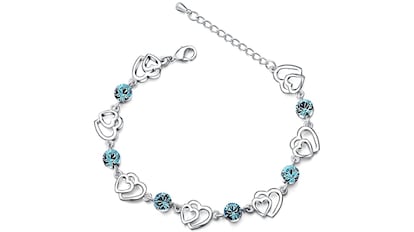 Pulsera de plata con corazones para regalo de San Valentín