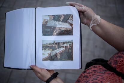 La vecina María Jesús Peña, de 55 años, que muestra las fotografías de los bloques con amianto, vive en un cuarto piso con su marido y sus dos hijos: “Te da miedo que cause un cáncer”, lamenta. La madrileña pidió presupuesto a una empresa especializada para quitarlo en su edificio: 42.000 euros. Pero, ni ella ni sus vecinos podían desembolsar el dinero para aprobar la derrama, ya que muchos de ellos son pensionistas y familias.
