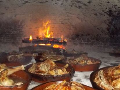 Horno tradicional del asador Casa César, en Quintanadueñas (Burgos).