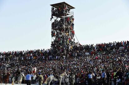 O estádio transbordado para a partida Nigéria X Egito, em Kaduna.