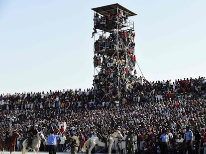 El estadio desbordado para el Nigeria-Egipto, en Kaduna.