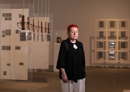 La artista canaria Concha Jerez, en el Museo Reina Sofía durante la presentación de su exposición 'Que nos roban la memoria'.