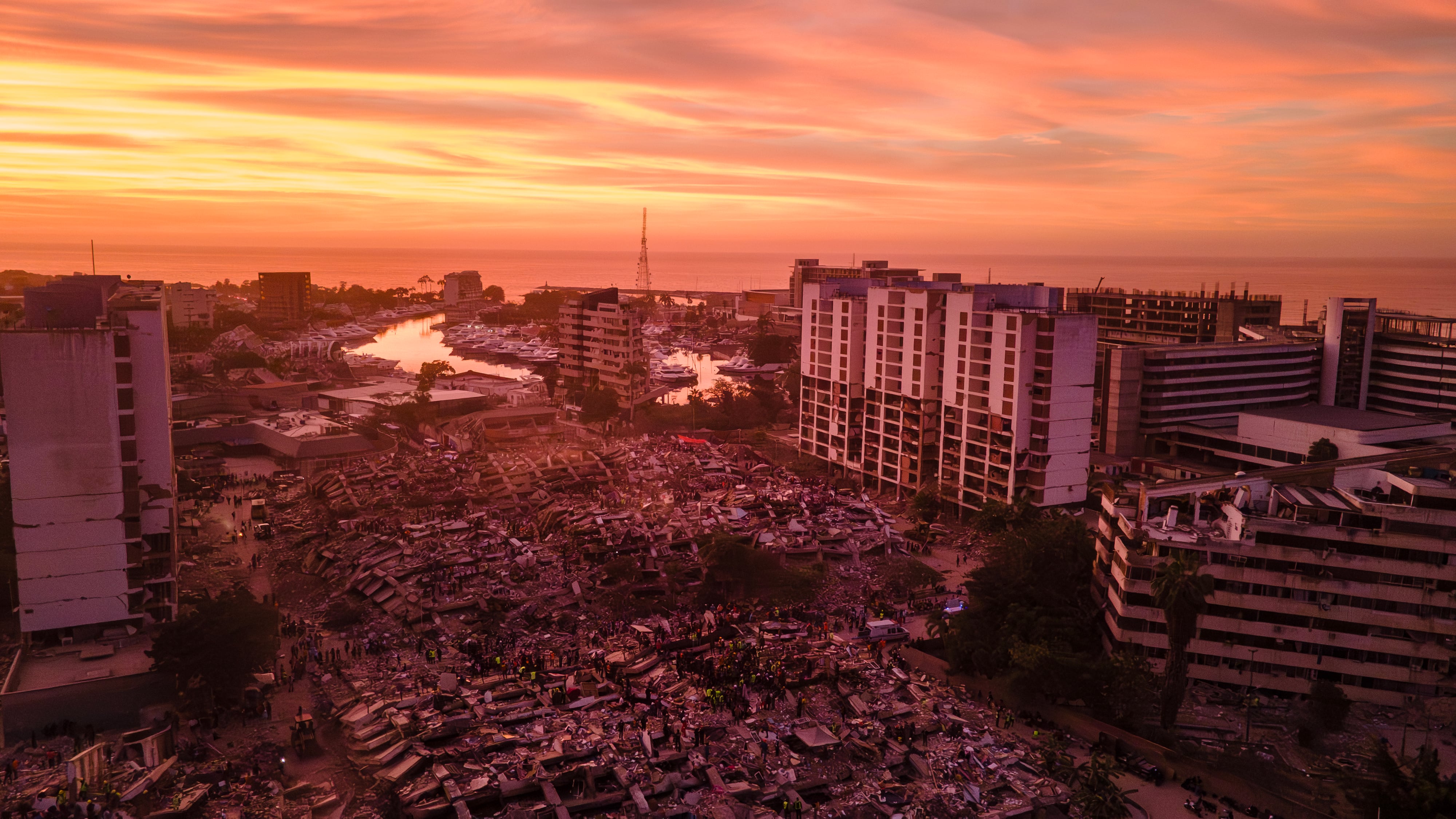 Vista aérea de edificios colapsados en La Guaira, Venezuela, el 28 de junio.