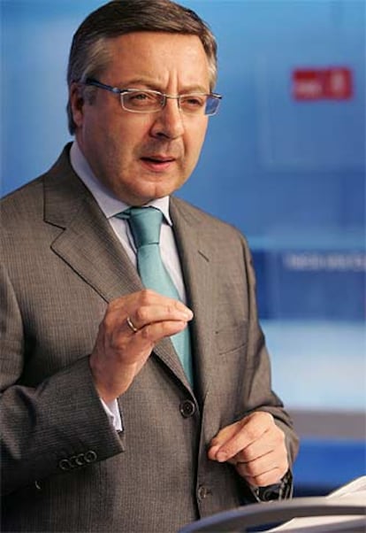 José Blanco, tras la reunión de la ejecutiva del PSOE.