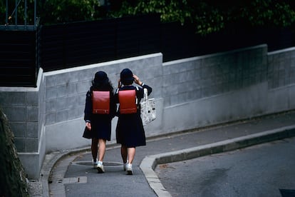 Mochila randoseru que llevan niños en Japon