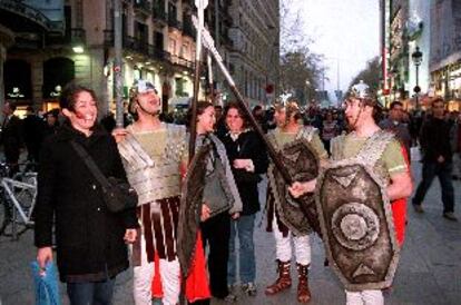 Los romanos, ayer, por las calles de Barcino.