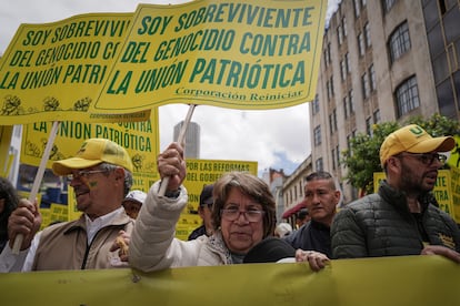 La senadora Aída Avella participó en la marcha de este miércoles, en Bogotá.