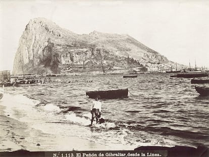 El Peñón de Gibraltar desde La Línea hace más de un siglo.