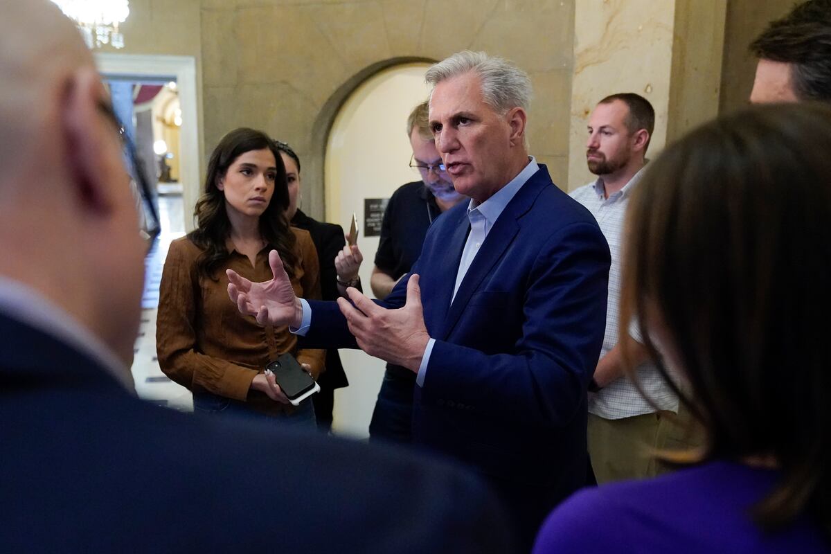 Biden and McCarthy will meet Monday for debt ceiling talks after ...