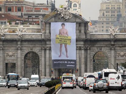 GOLPE DE EFECTO EN LA PUERTA DE ALCALÁ
