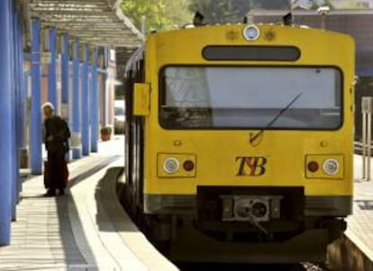 Un tren llega a la estación de Koenigstein, Alemania. EFE/Archivo