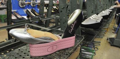 Zapatos Pretty Ballerinas en la fábrica de Mascaró en Ferrerías (Menorca)