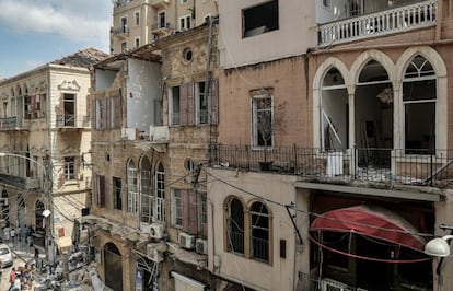 El centro histórico se ha llevado buena parte de la inversión en la reconstrucción de la ciudad tras la guerra civil. Sin embargo, el patrimonio histórico que aún quedaba en pie no había llegado a restaurarse del todo cuando la detonación ha vuelto a arrasar con buena parte de los edificios. |