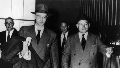Klaus Fuchs a su llegada a Londres tras su puesta en libertad. Había cumplido condena por espionaje.