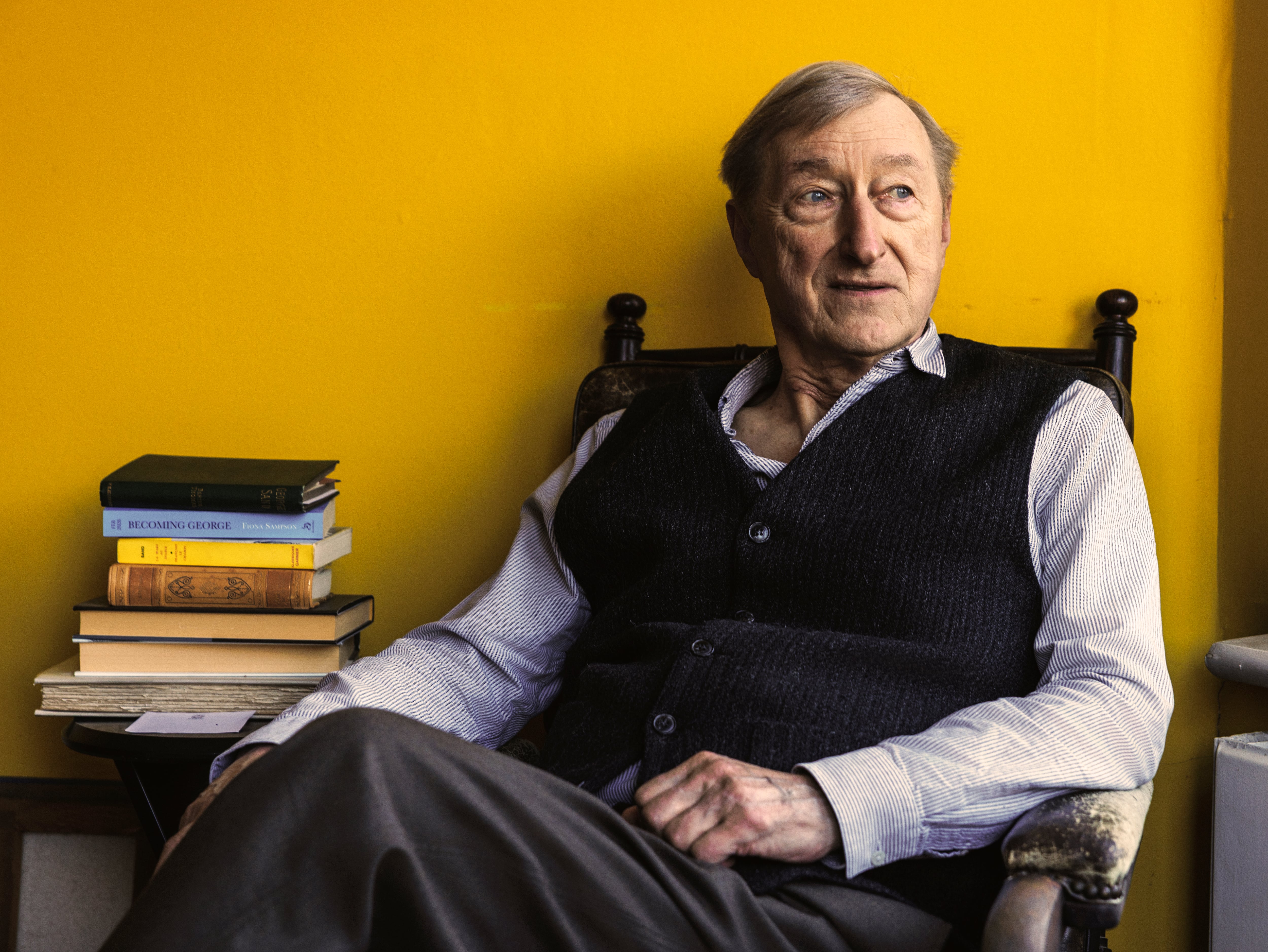 Julian Barnes retratado en su casa en el norte de Londres, en enero de 2026.