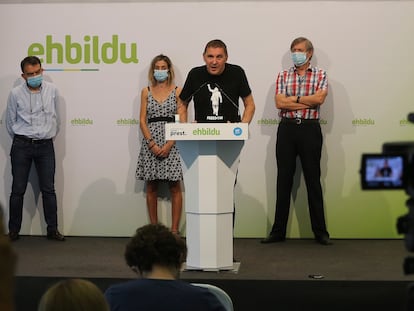 El coordinador de EH Bildu, Arnaldo Otegi, en una comparecencia este sábado en San Sebastián para valorar la sentencia del 'caso Bateragune'.