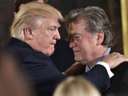 Trump com Bannon na semana passada.