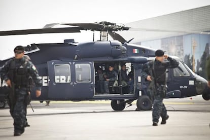 El helicóptero que traslado a Guzmán, que lo esperó con el motor en marcha, con el narcotraficante ya en su interior.