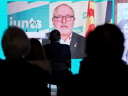 El exconseller Lluís Puig interviene por videoconferencia durante el acto electoral de JxCat, en una imagen de archivo.