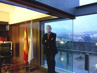 Emilio Pérez Touriño, en la residencia oficial de Monte Pío, en Santiago de Compostela.