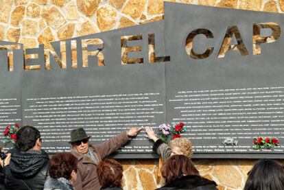 Los familiares de las víctimas recuperaron ayer los nombres de sus seres queridos.