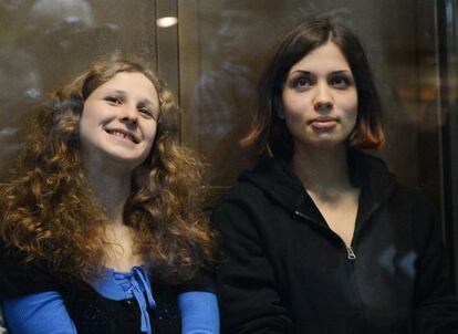 Las dos integrantes del grupo Pussy Riot condenadas a dos años de cárcel.