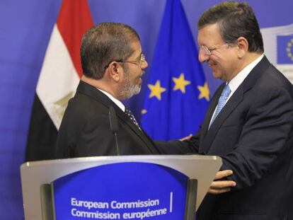 Morsi, durante una conferencia de prensa junto Jos&eacute; Manuel Durao Barroso en Bruselas.