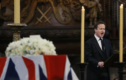 El primer ministro británico, David Cameron, ha leído unas palabras durante el funeral de la ex primera ministra Margaret Thatcher en la Catedral de San Pablo en Londres (Reino Unido).