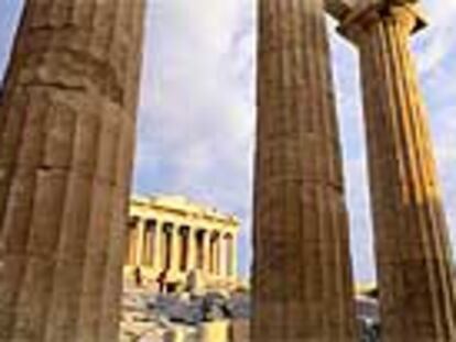Una escapada de cuatro días a Atenas, con vuelo y alojamiento, cuesta desde 369 euros.